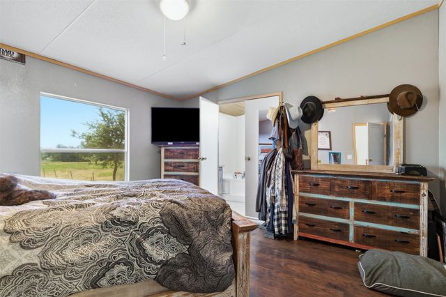 9132 Windmill Court W, Cleburne, TX 76033