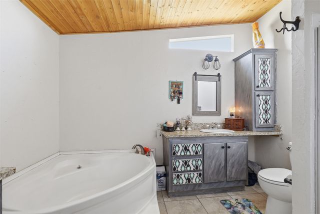 9132 Windmill Court W, Cleburne, TX 76033