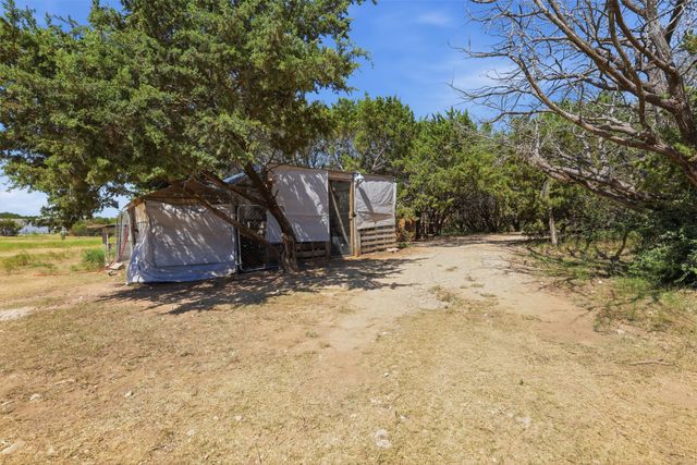 9132 Windmill Court W, Cleburne, TX 76033