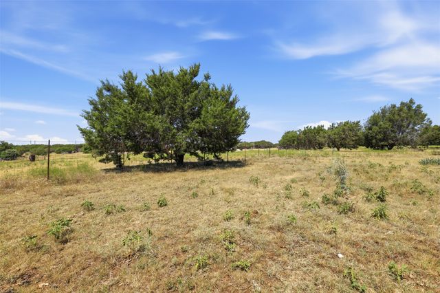 9132 Windmill Court W, Cleburne, TX 76033
