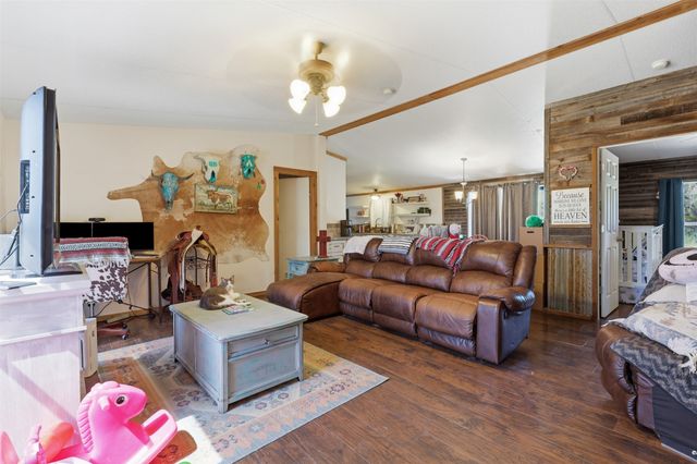9132 Windmill Court W, Cleburne, TX 76033
