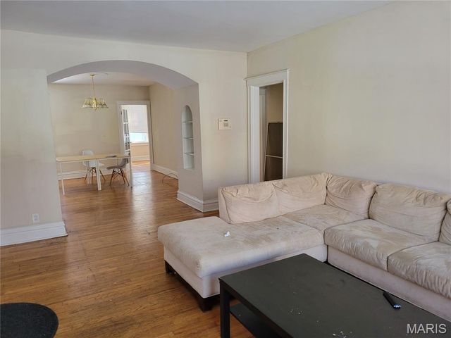 760 Syracuse Avenue, University City, MO 63130