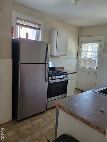 760 Syracuse Avenue, University City, MO 63130