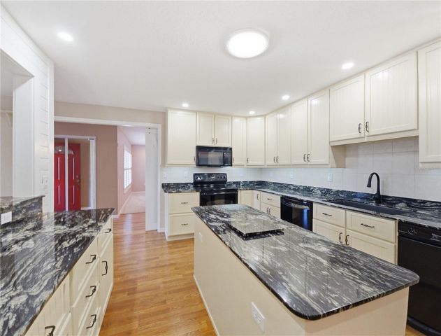 7355 SE 106TH PLACE, Belleview, FL 34420