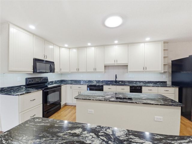 7355 SE 106TH PLACE, Belleview, FL 34420