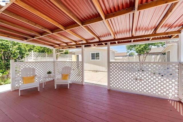 36122 Magellan Dr, Fremont, CA 94536