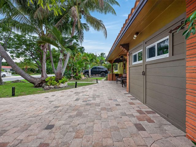 949 NE 25th Avenue, Pompano Beach, FL 33062