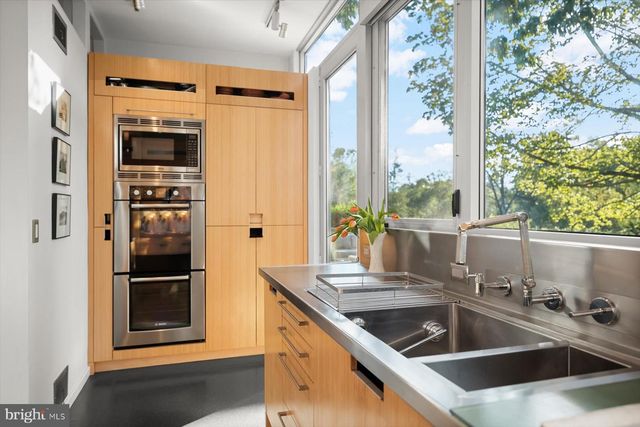 2533 N RIDGEVIEW RD, Arlington, VA 22207