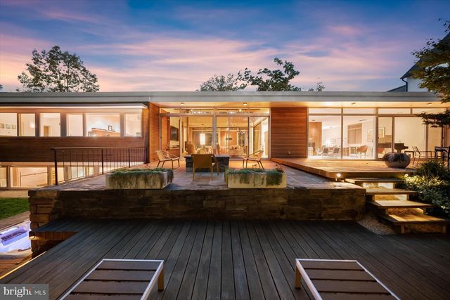 2533 N RIDGEVIEW RD, Arlington, VA 22207