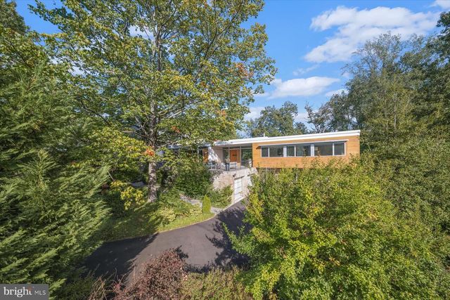 2533 N RIDGEVIEW RD, Arlington, VA 22207