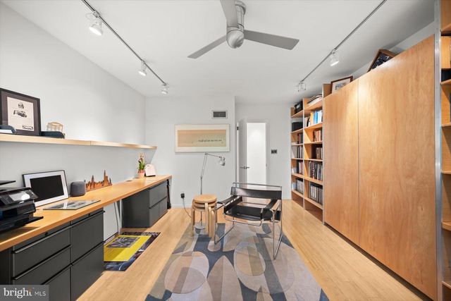 2533 N RIDGEVIEW RD, Arlington, VA 22207