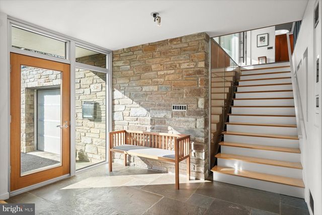 2533 N RIDGEVIEW RD, Arlington, VA 22207