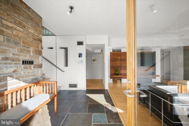 2533 N RIDGEVIEW RD, Arlington, VA 22207