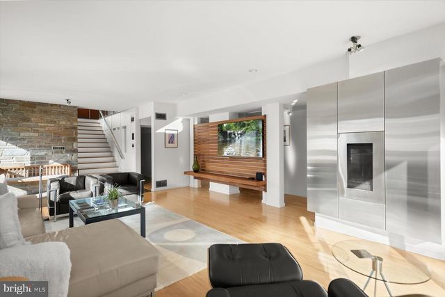 2533 N RIDGEVIEW RD, Arlington, VA 22207