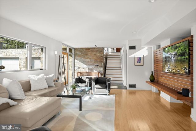 2533 N RIDGEVIEW RD, Arlington, VA 22207