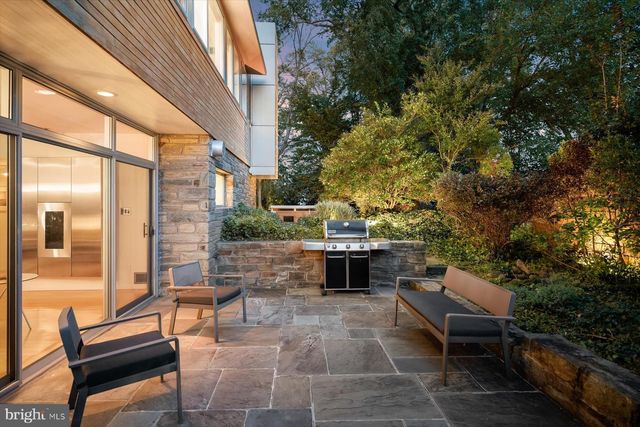 2533 N RIDGEVIEW RD, Arlington, VA 22207