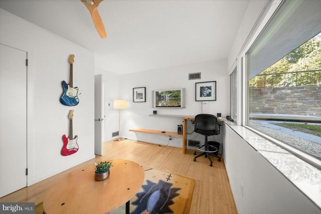 2533 N RIDGEVIEW RD, Arlington, VA 22207