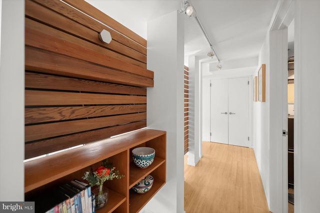 2533 N RIDGEVIEW RD, Arlington, VA 22207