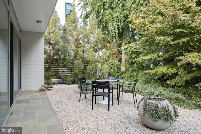 2533 N RIDGEVIEW RD, Arlington, VA 22207