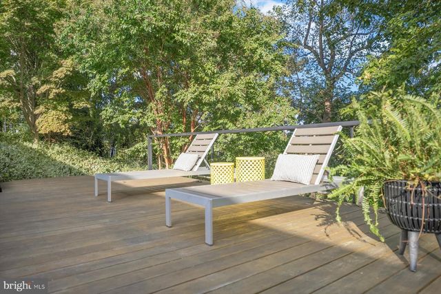 2533 N RIDGEVIEW RD, Arlington, VA 22207