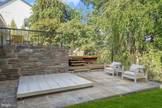 2533 N RIDGEVIEW RD, Arlington, VA 22207