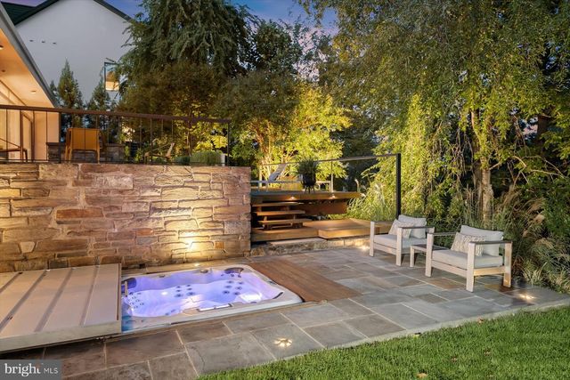 2533 N RIDGEVIEW RD, Arlington, VA 22207