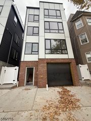 37 S 7Th St, Newark City, NJ 07107