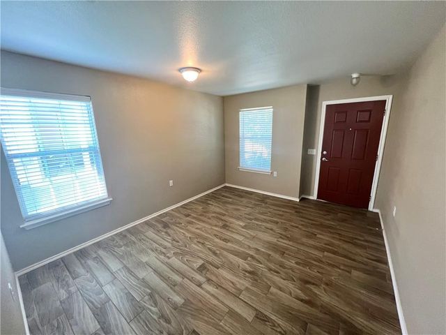 7813 Duber LN, Austin, TX 78747