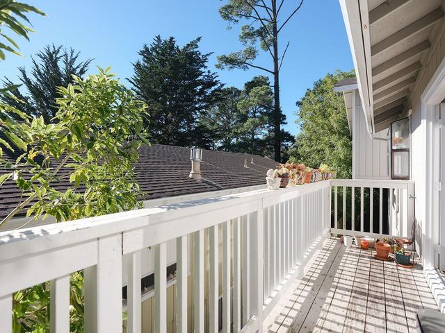 355 Avenue Portola, El Granada, CA 94019