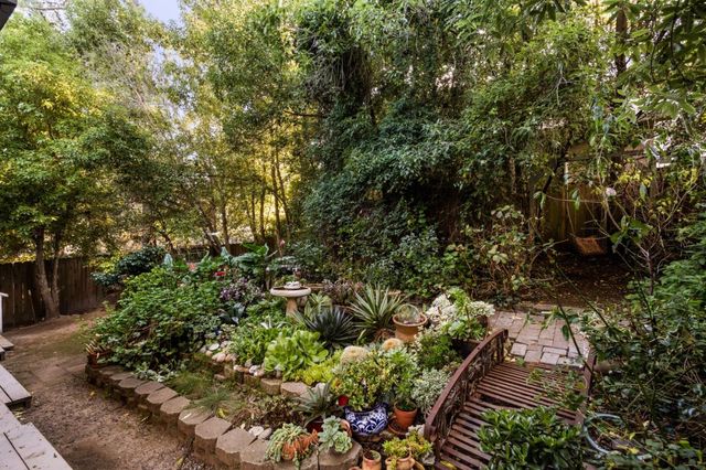 355 Avenue Portola, El Granada, CA 94019