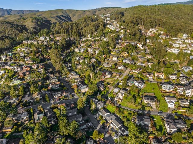 355 Avenue Portola, El Granada, CA 94019