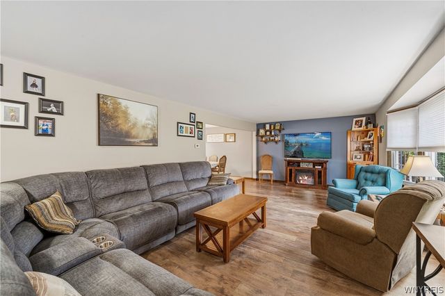 74 Impala Parkway, Lancaster, NY 14086