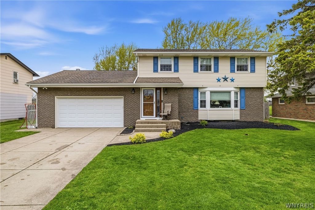 74 Impala Parkway, Lancaster, NY 14086