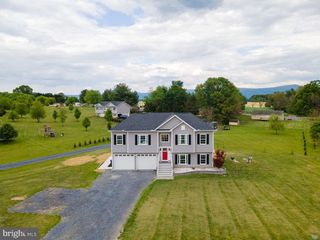 295 SARA ANN AVE, Edinburg, VA 22824