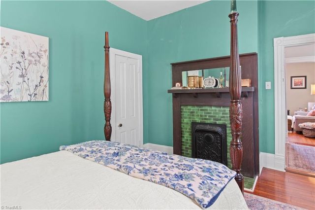 15 W Sprague Street, Winston-salem, NC 27127