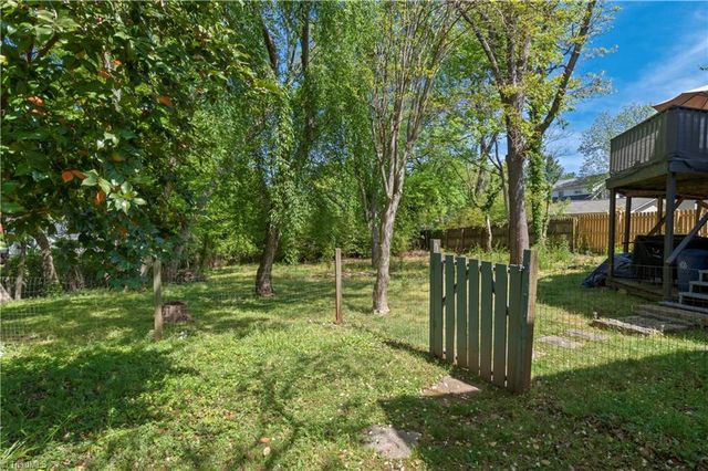 15 W Sprague Street, Winston-salem, NC 27127