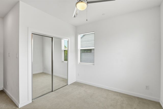 427 W 10th Street 101, Dallas, TX 75208
