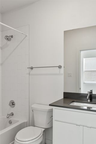 427 W 10th Street 101, Dallas, TX 75208