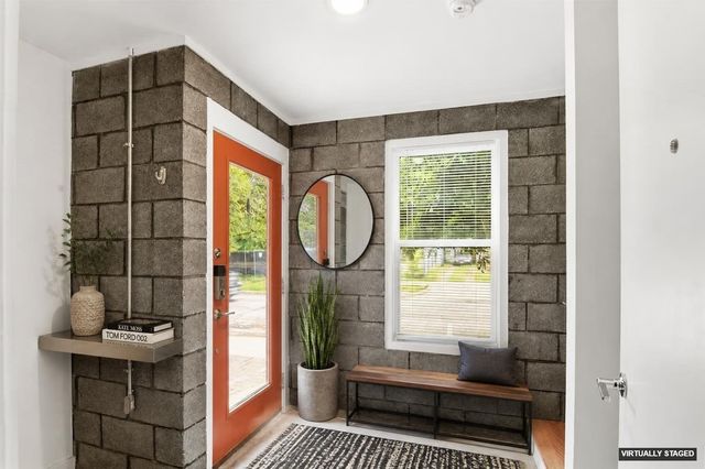 427 W 10th Street 101, Dallas, TX 75208