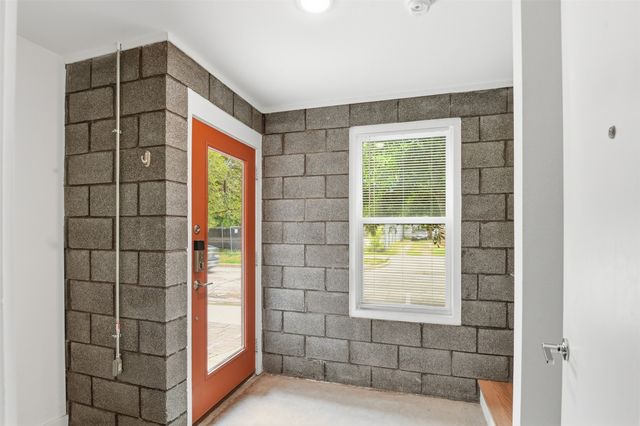 427 W 10th Street 101, Dallas, TX 75208