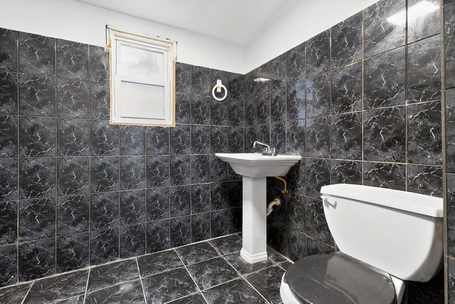 3615 W Center STREET, Milwaukee, WI 53210