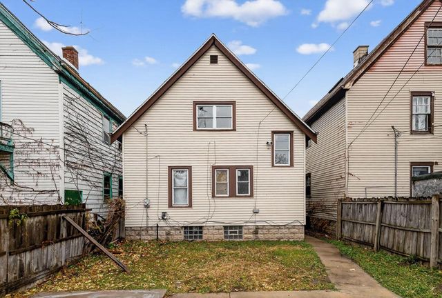 3615 W Center STREET, Milwaukee, WI 53210