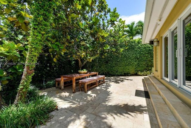 830 E Dilido Dr, Miami Beach, FL 33139