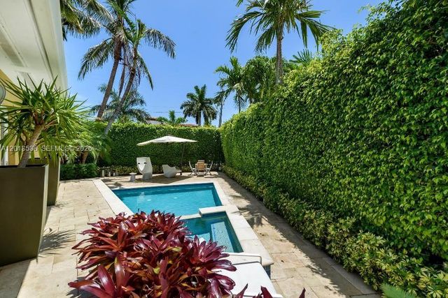830 E Dilido Dr, Miami Beach, FL 33139