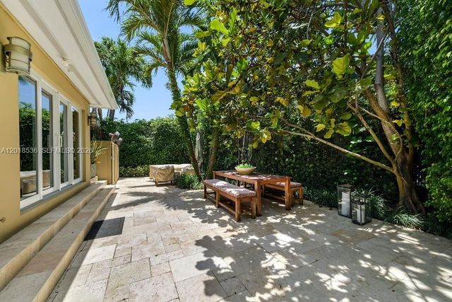 830 E Dilido Dr, Miami Beach, FL 33139