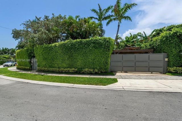 830 E Dilido Dr, Miami Beach, FL 33139