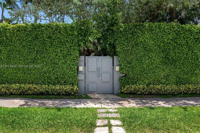 830 E Dilido Dr, Miami Beach, FL 33139