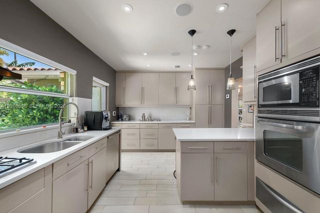 830 E Dilido Dr, Miami Beach, FL 33139
