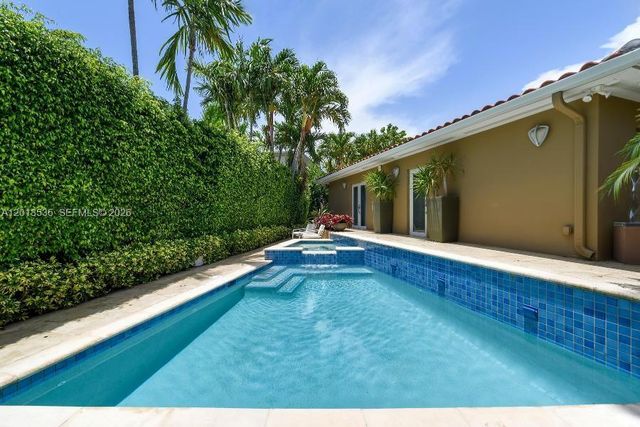 830 E Dilido Dr, Miami Beach, FL 33139