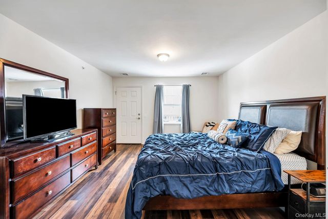 96 Somerton Avenue, Central Islip, NY 11722